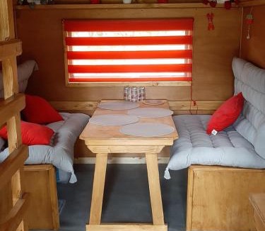 Conde-sur-Vire Other | LA ROULOTTE DE GERMAINE