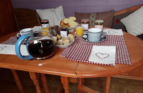 Barrais-Bussolles Bed & Breakfast | la roulotte de l'ami nature