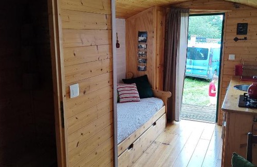 Grimbosq Other | La roulotte de Mary