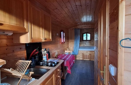 Bourbon-Lancy Other | La Roulotte de Serre