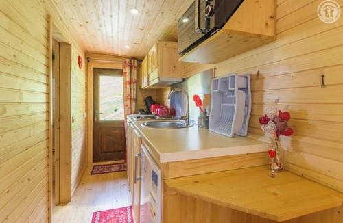 Allondaz House | LA ROULOTTE DU GRAND PRE