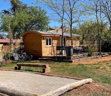 Quinson Hotel | La roulotte du verdon