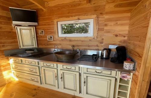 Quinson Hotel | La roulotte du verdon