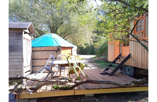 Gennes-Val-de-Loire House | La roulotte des Avettes (LeThoureil)