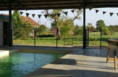 Beaulon Bed & Breakfast | La roulotte MAGIC ! des Grillots