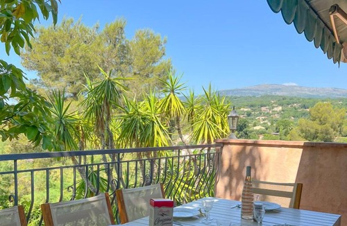 Le Rouret Villa | LA ROURETANE Pool AirCo for 10 By Sunset