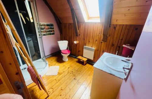 Mauriac Bed & Breakfast | La Ruche - Coquelicot