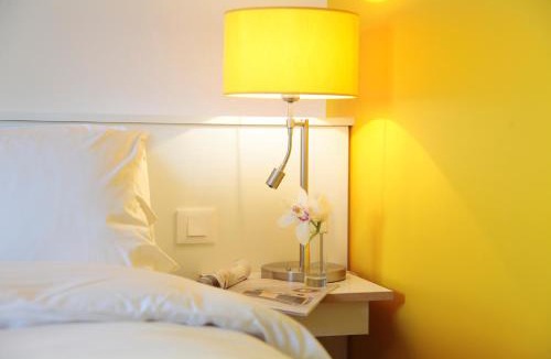 Rolleboise Hotel | La Ruche