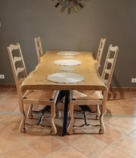 Saint-Michel-Mont-Mercure House | La Rustica