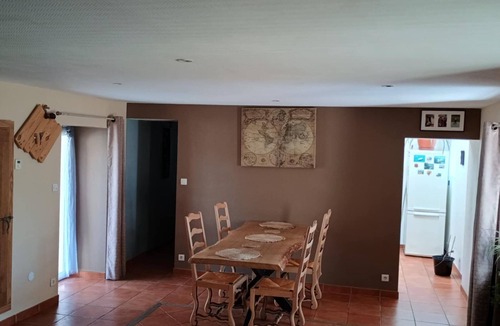 Saint-Michel-Mont-Mercure House | La Rustica
