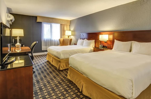 Chicoutimi Hotel | La Saguenéenne - Hôtel et Centre de Congrès