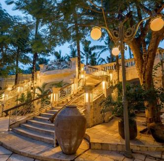 Jimbaran Hotel | La Santa Rosa