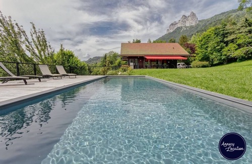 Rovagny House | La Sauffaz- Villa with a pool.