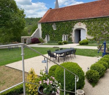 Lusigny-sur-Ouche Bed & Breakfast | La SAURA