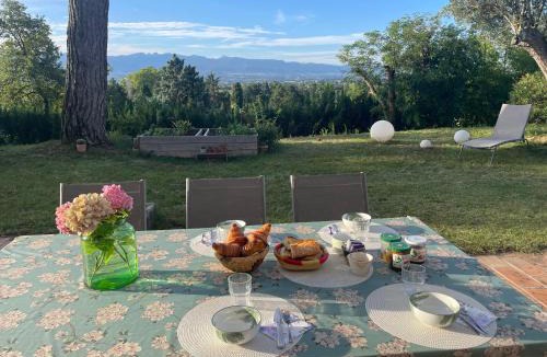 Mours-Saint-Eusebe Bed & Breakfast | La Sauveterre