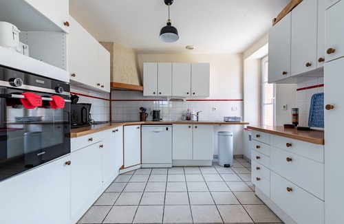 Landevieille Cottage | "La Savarière": Cottage and beach for 12 people