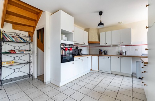 Landevieille Cottage | "La Savarière": Cottage and beach for 12 people