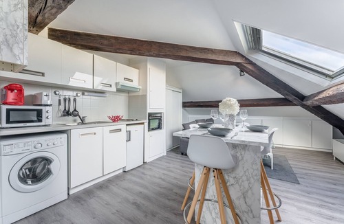 Republique - Les Ponts Apartment | La Secrète - Bel appartement mansardé