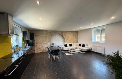 Sennece-les-Macon House | La Sennecéenne