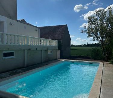 Chateaumeillant House | La Sinaise