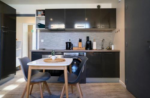 Carvin Apartment | La Sister - Entre Lille et Lens, parking