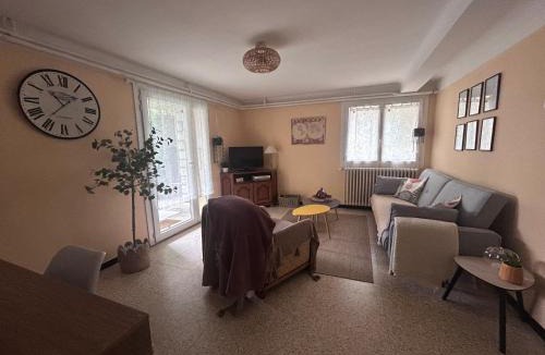 Manosque Apartment | La Soleillade