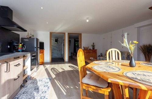 Saint-Pierre-d'Entremont Apartment | La source de St Meme