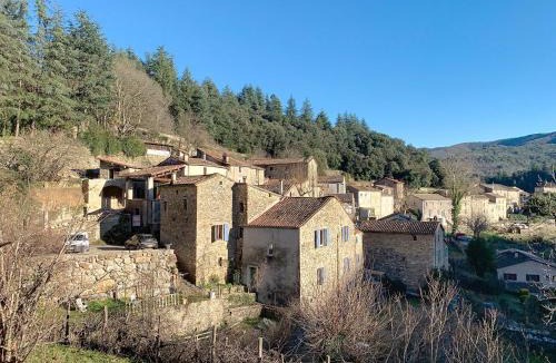Notre-Dame-de-la-Rouviere House | la source fraiche
