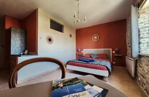 Rieupeyroux Bed & Breakfast | La Source Du Bonheur Chambres et Table d'Hôtes