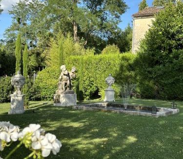 Jonzac Bed & Breakfast | La Source du Logis