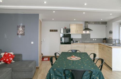 Saint-Pierre-d'Albigny House | La Source Du Bonheur -Clim Parking