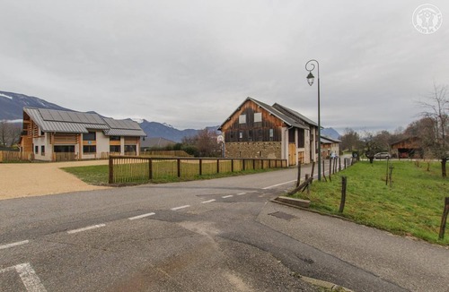 Villard-d'Hery House | LA Source - Villard D'hery