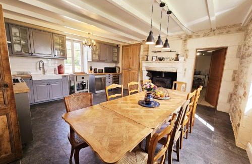 Saint-Simeux House | La spacieuse maison des miots