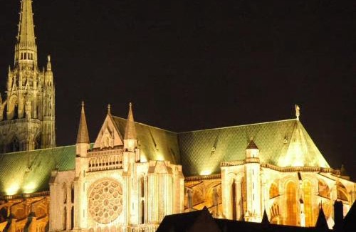 Gallardon Apartment | La Suite étincelle