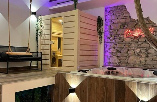 Quartier Chorier-Berriat Apartment | La Suite 2 Grenoble