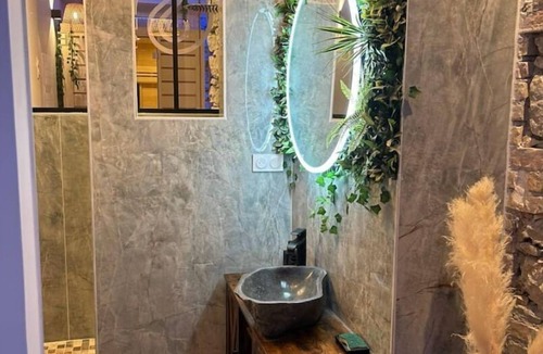 Quartier Chorier-Berriat Apartment | La Suite 2 Grenoble