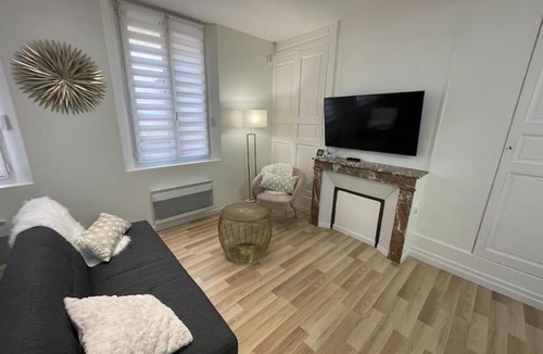 Sens Apartment | La suite Balnéo