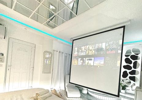 Llupia Apartment | LA SUITE BLANCHE Loveroom