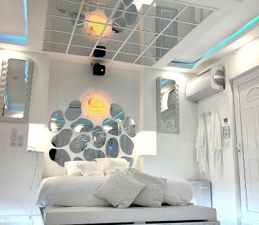 Llupia Apartment | LA SUITE BLANCHE Loveroom