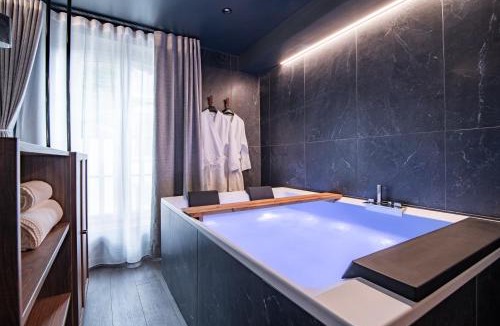 Cholet Apartment | La Suite Bleue