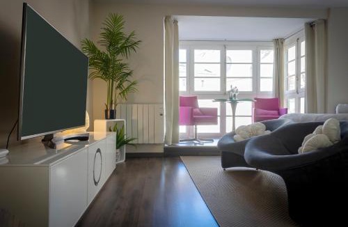 Burgos Apartment | La Suite de la Catedral by Unique Rooms