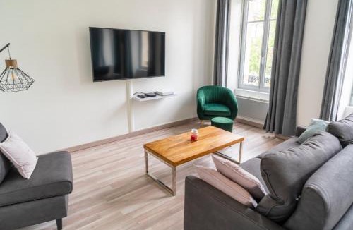 Charleville-Mezieres Apartment | La suite Delahaye