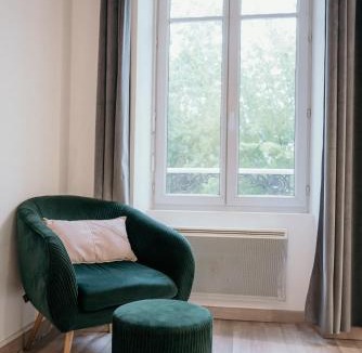 Charleville-Mezieres Apartment | La suite Delahaye