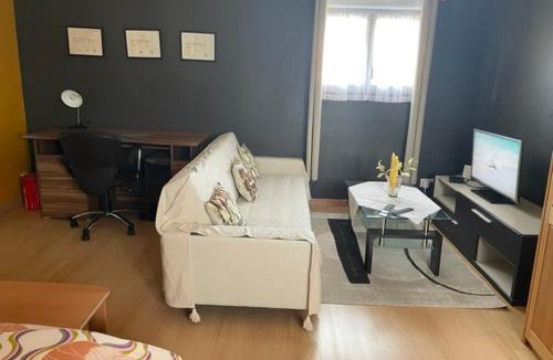 La Guierche House | La Suite Dorée à Amaryllis