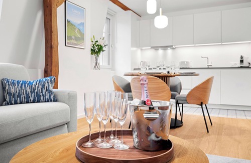 La Tour-de-Peilz Apartment | La Suite du Bourg - Elegant central apartment