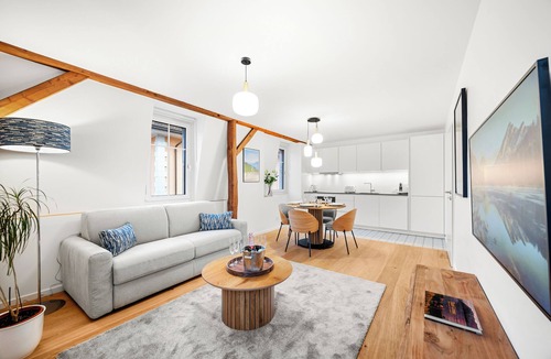 La Tour-de-Peilz Apartment | La Suite du Bourg - Elegant central apartment