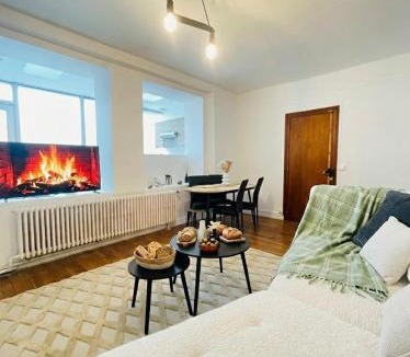 Fontainebleau Apartment | La Suite du Palais - Cozy - Netflix