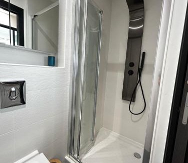 Panazol Apartment | La Suite Faïence, chic et calme