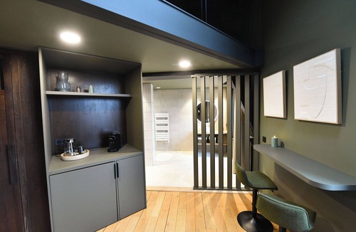 Roanne Apartment | La Suite