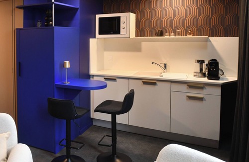 Roanne Apartment | La Suite